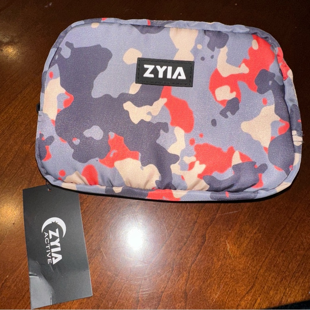 NWT Zyia Active Pink Camo Crossbody Nylon Bag Yoga CrossFit Workout Gym Travel